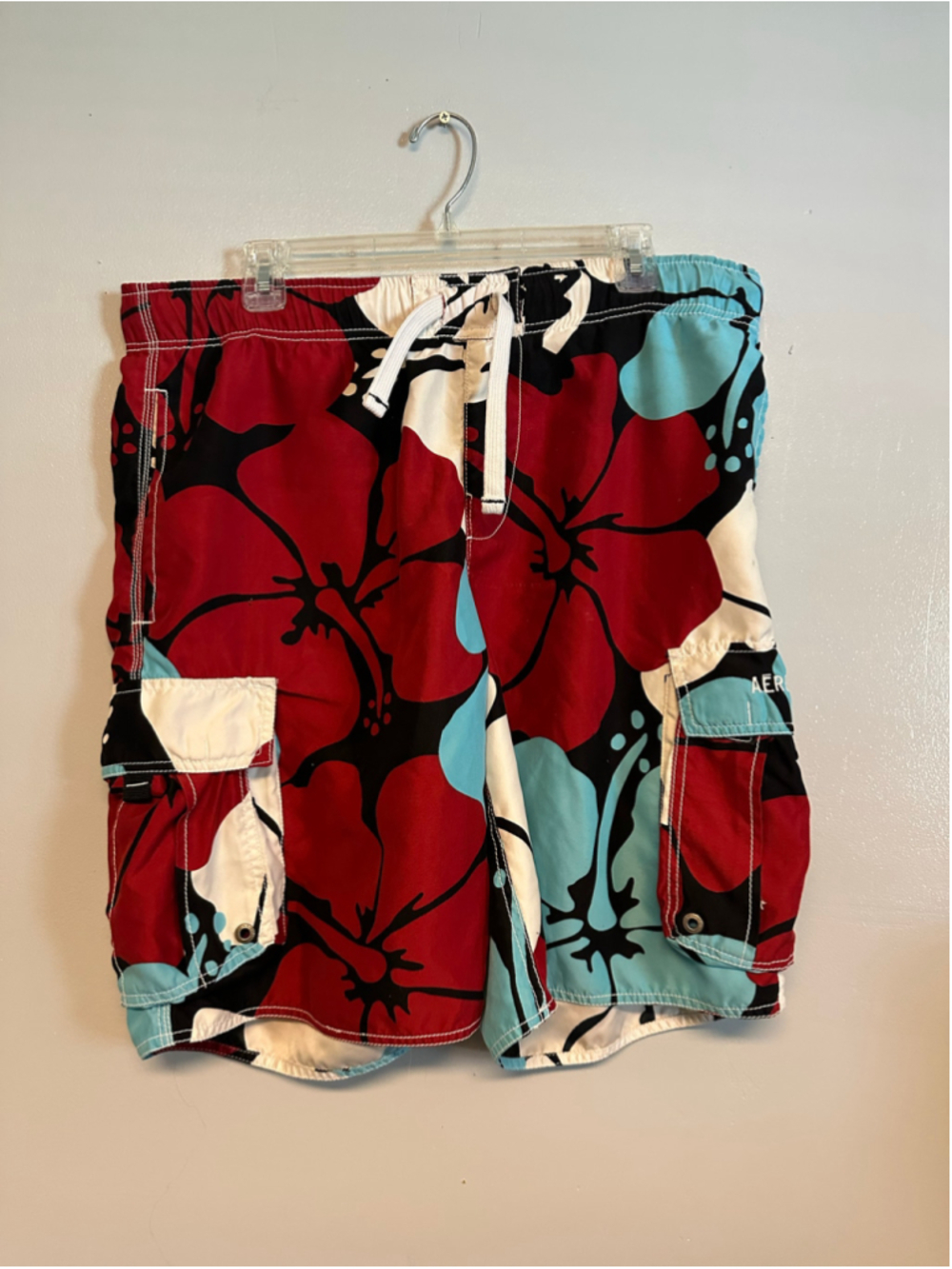 Aeropostale Swim Trunks Waist Size 38” Red Blue Floral Cargo Shorts Hibiscus